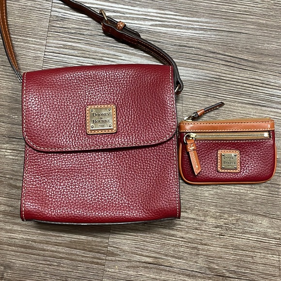 Dooney & Bourke Handbags - Dooney and Bourke Crossbody Bag and CC/Key/Coin Wallet Set